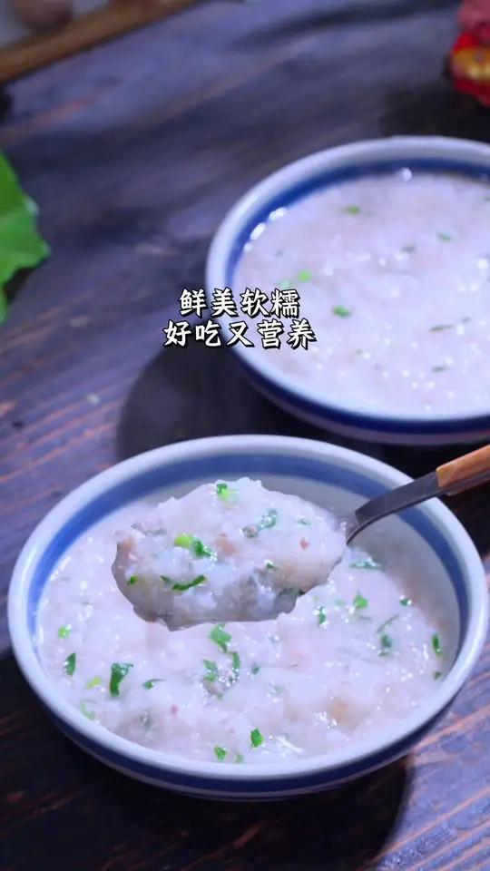 秋冬是吃白萝卜的季节,用白萝卜瘦肉煮粥,润肺又暖胃,软糯鲜香大人小孩都爱吃