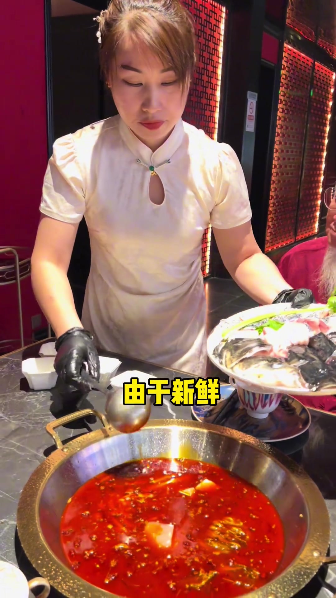 重庆鱼头火锅，食材用料都十分讲究
