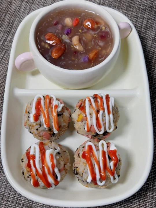 今日早餐分享:海苔饭团做法、坚果藕粉