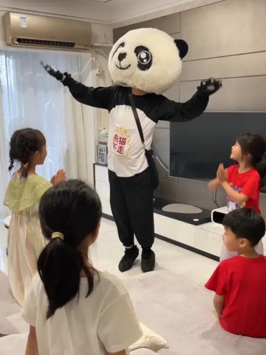 小朋友特别喜欢的熊猫,过生日也安排上吧～爱自己的100种方式 过生日要有仪式感 熊猫不走蛋