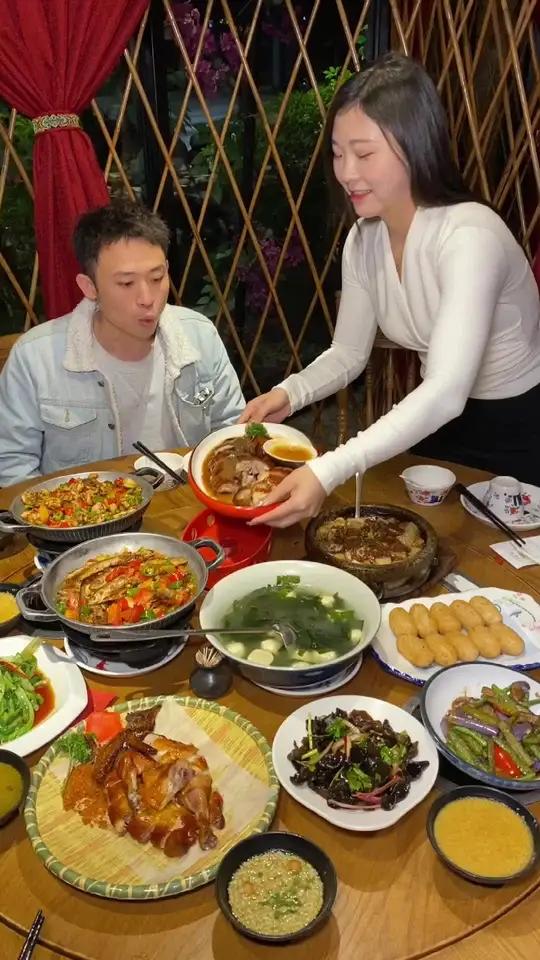小南国这个198 居然有十个菜 冲冲冲 好吃不贵经济实惠 本地宝藏美食 心动观赛季