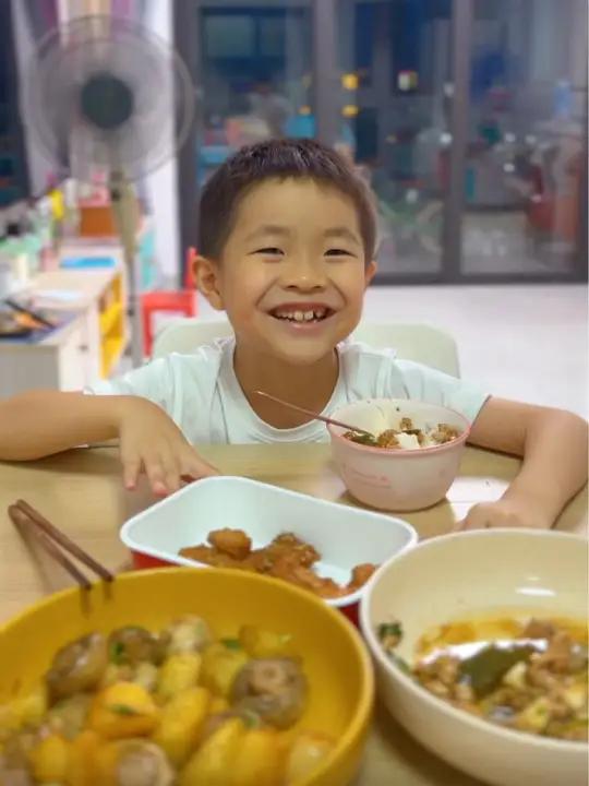 今晚吃什么 家有小学生,暑假在家晚餐吃什么 我的生活日记 简简单单又一餐 记录真实生活 暑