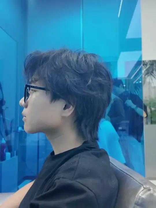 短款狼尾鲻鱼头。