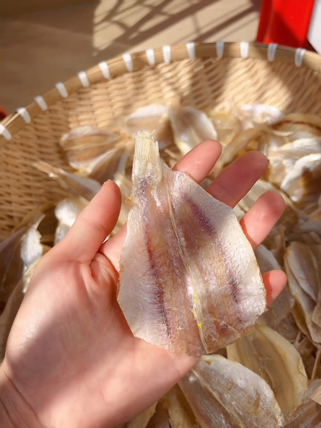 带一点甜味的海鱼干,多味鱼。香香甜甜