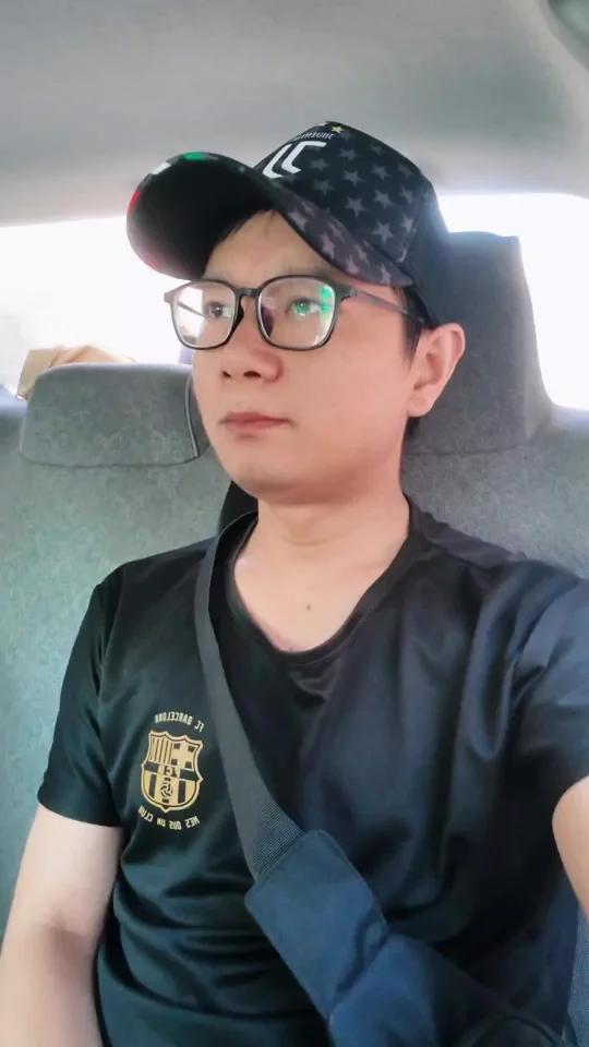 带娃解锁新疆美食第一课：经典大盘鸡