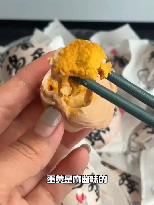 用10000根火柴给母鸡做窝!