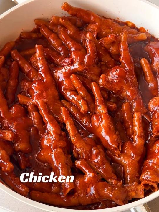 求你们都去做韩式辣鸡爪好吃到吮手指