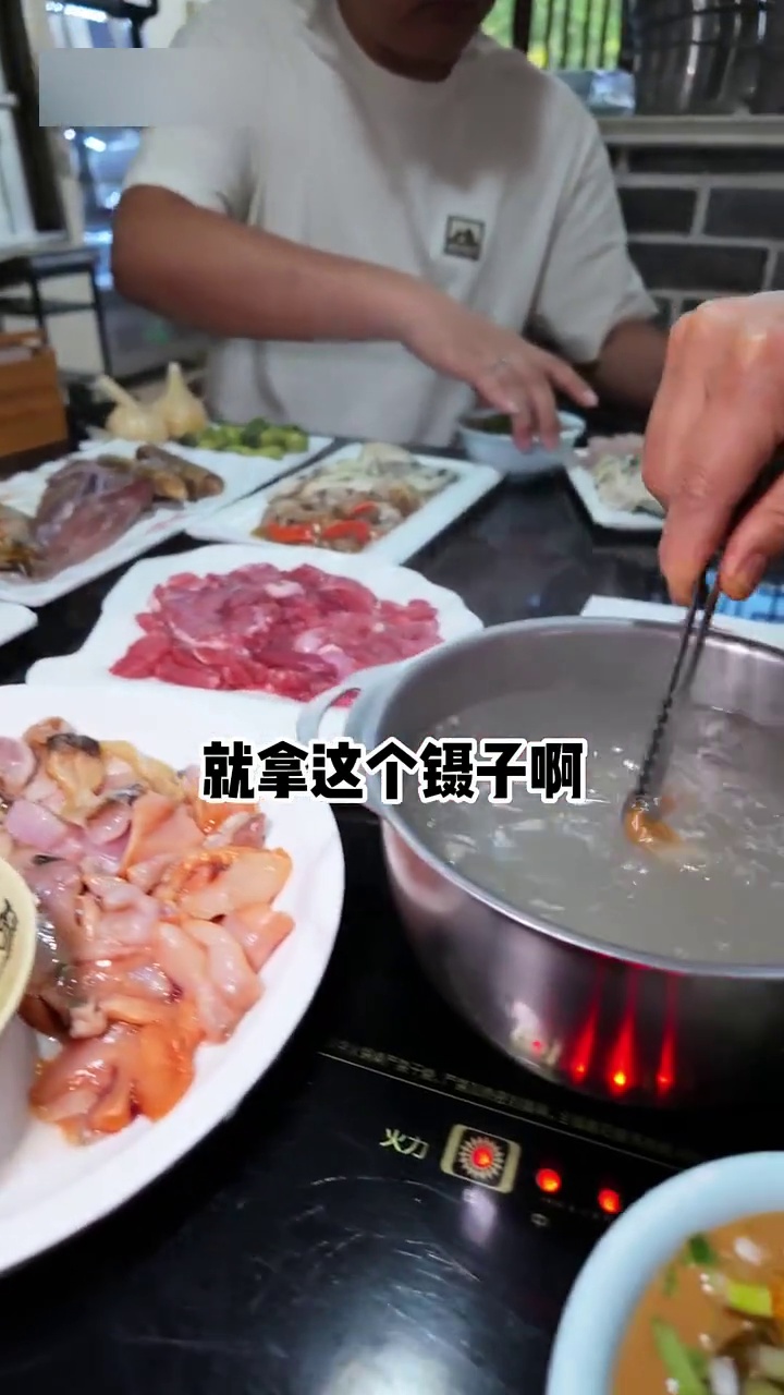 花390元爽吃山东烟台海边城市海鲜火锅