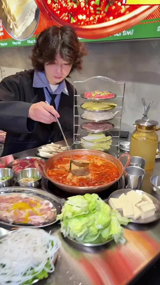19.9代50,还有69.9双人餐,云南臭豆腐火锅快来尝尝