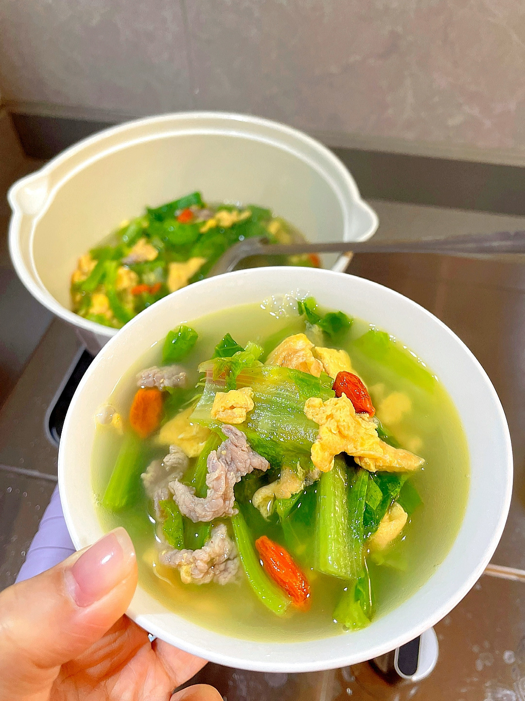 当季油麦菜鸡蛋汤|高营养低热量,清燥润肺~