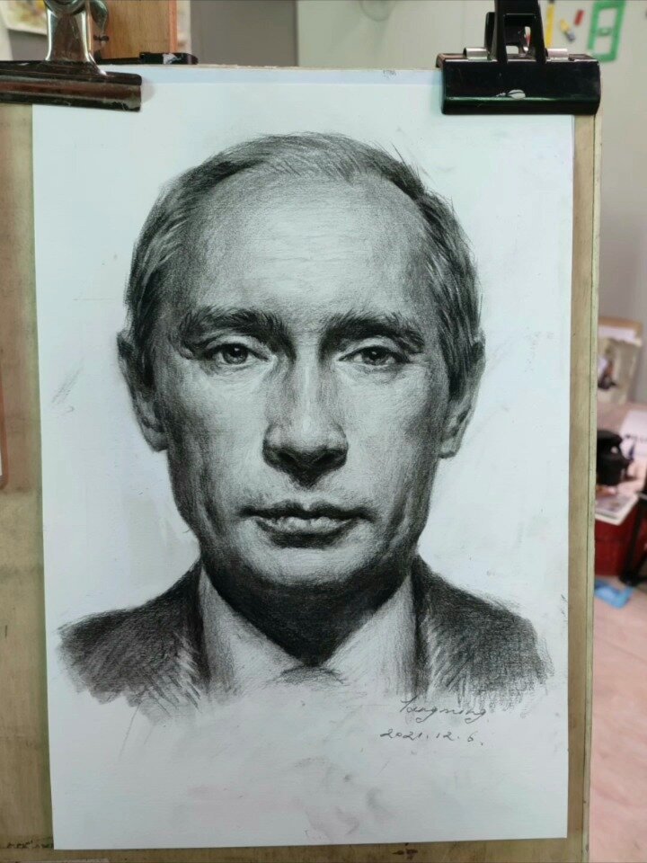《普京》炭笔素描头像,零基础难学!
