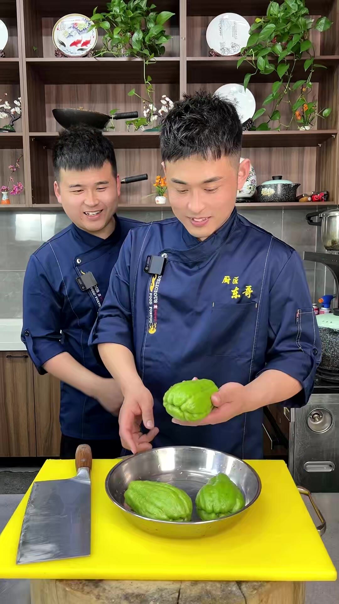 酒店里的招牌菜,虾酱佛手瓜家常做法