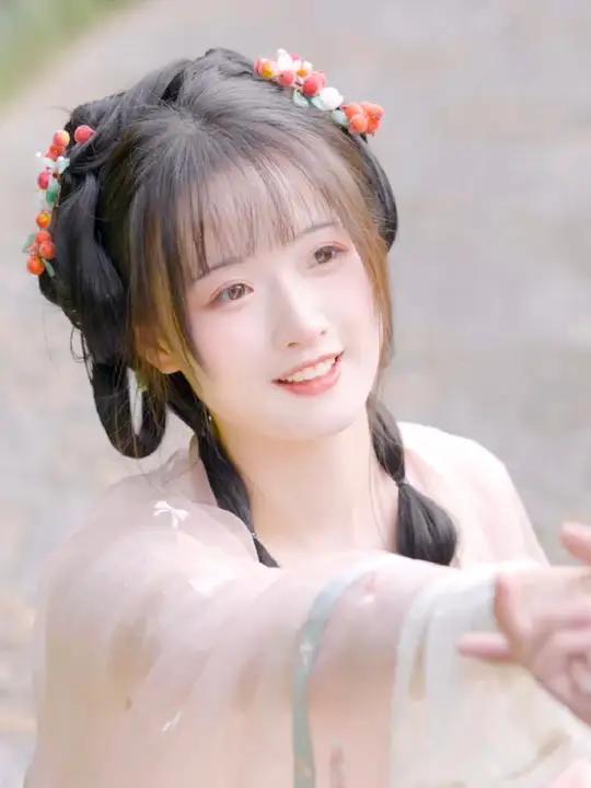 教大家如何碰瓷小哥哥白嫖桂花糕 国风合伙人 汉服 古风 国风正当红 国风