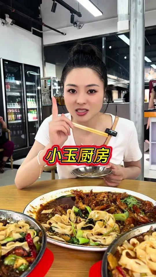 一个吃鱼、吃虾、吃鸡子的好地方美食 清江鱼