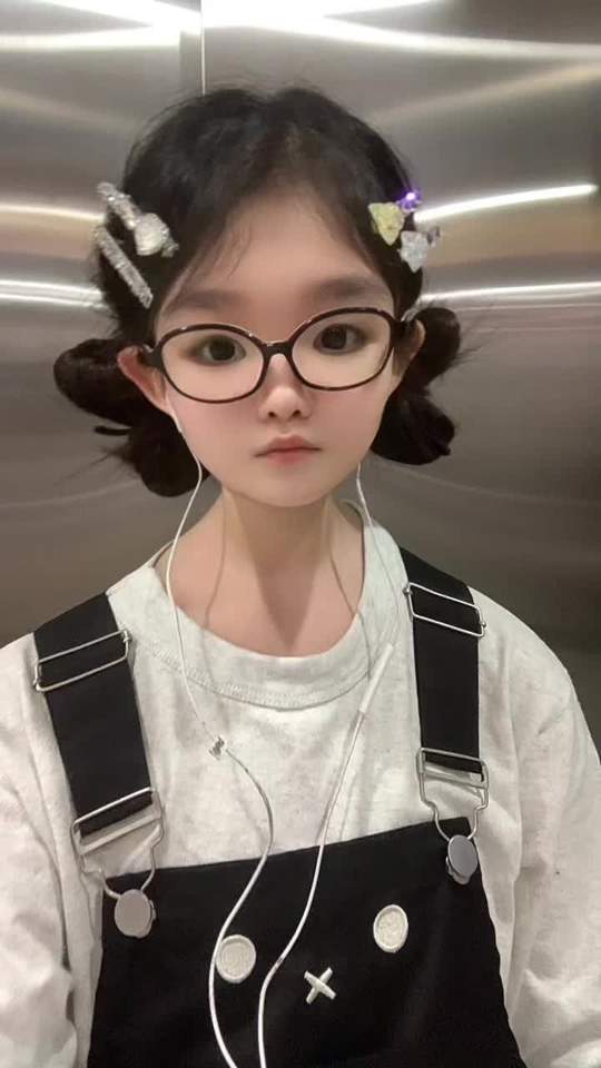 薯条妹妹对口型，配十八个币，别生气～