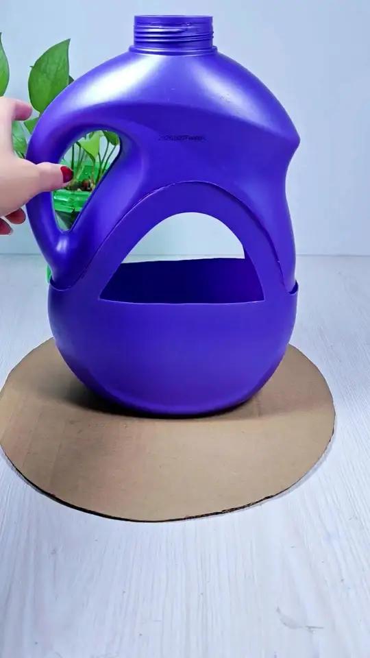 洗衣液瓶变废为宝做提篮#废物利用 #空瓶子的妙用