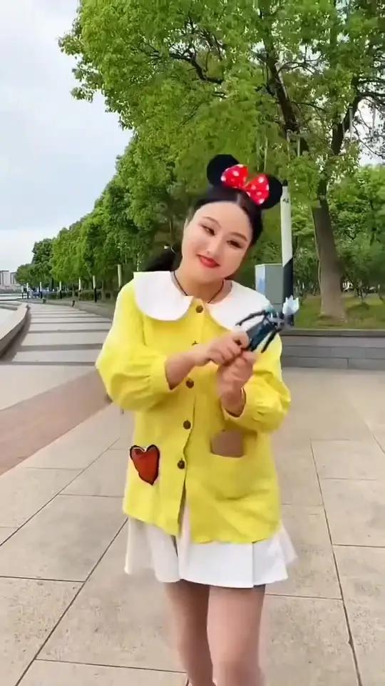绿头鱼快放了小黄鸭妹妹