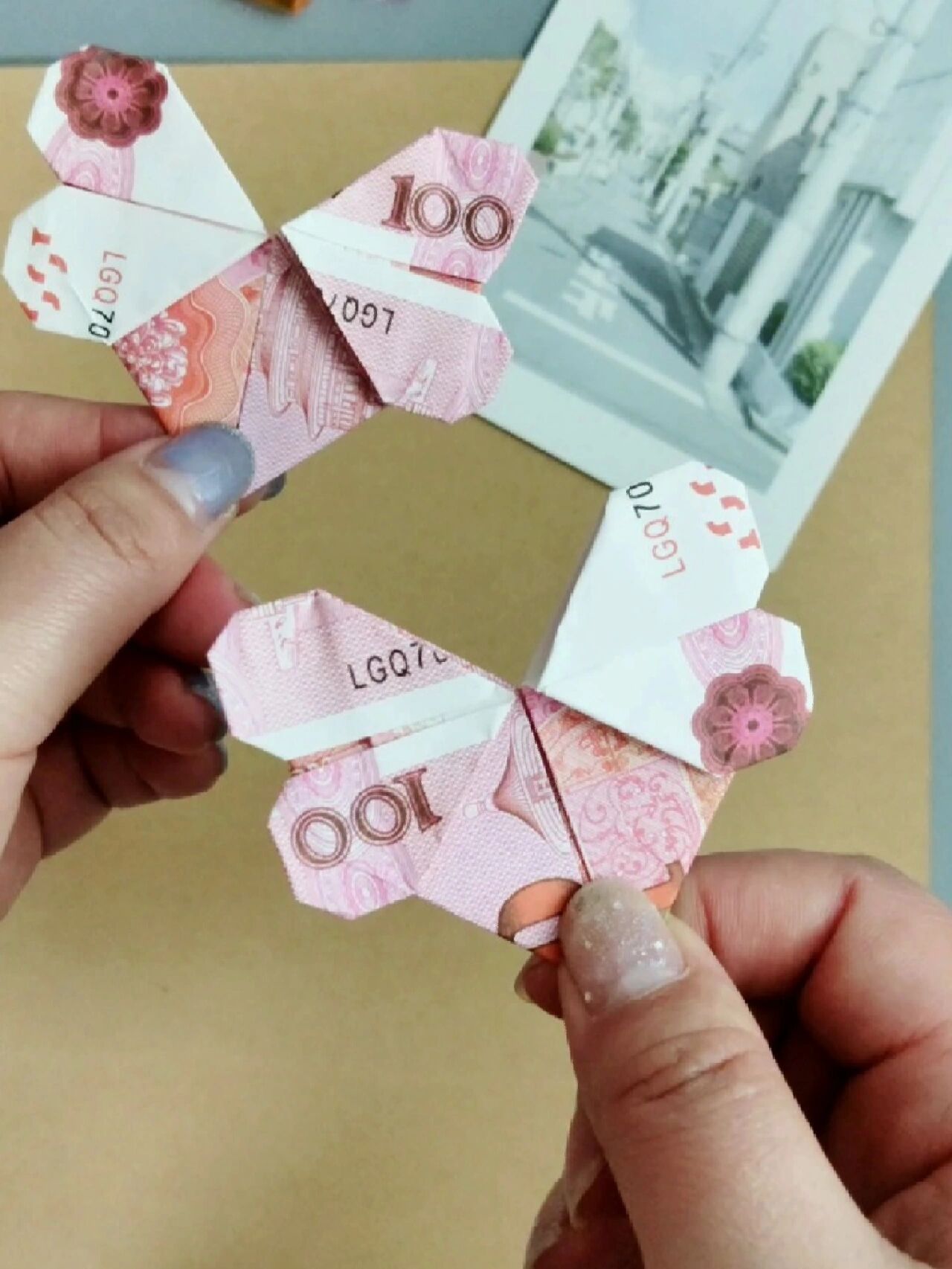 用一百块做个爱心折纸,送给心爱的她!