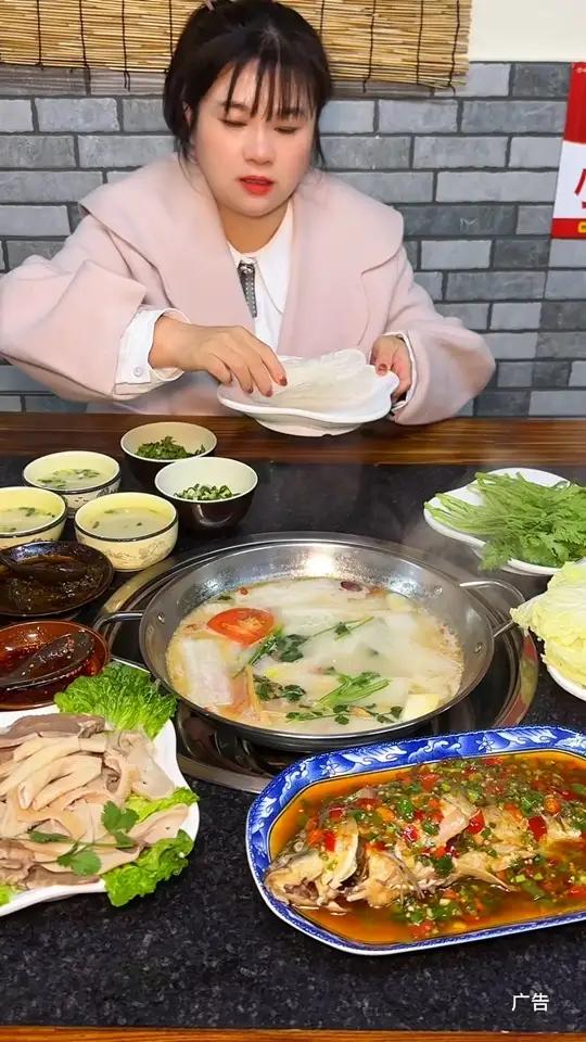 巴南万达好吃的羊肉汤锅和鸡杂来了,太划算了 美食不可辜负 火锅约起来 麻辣鲜香