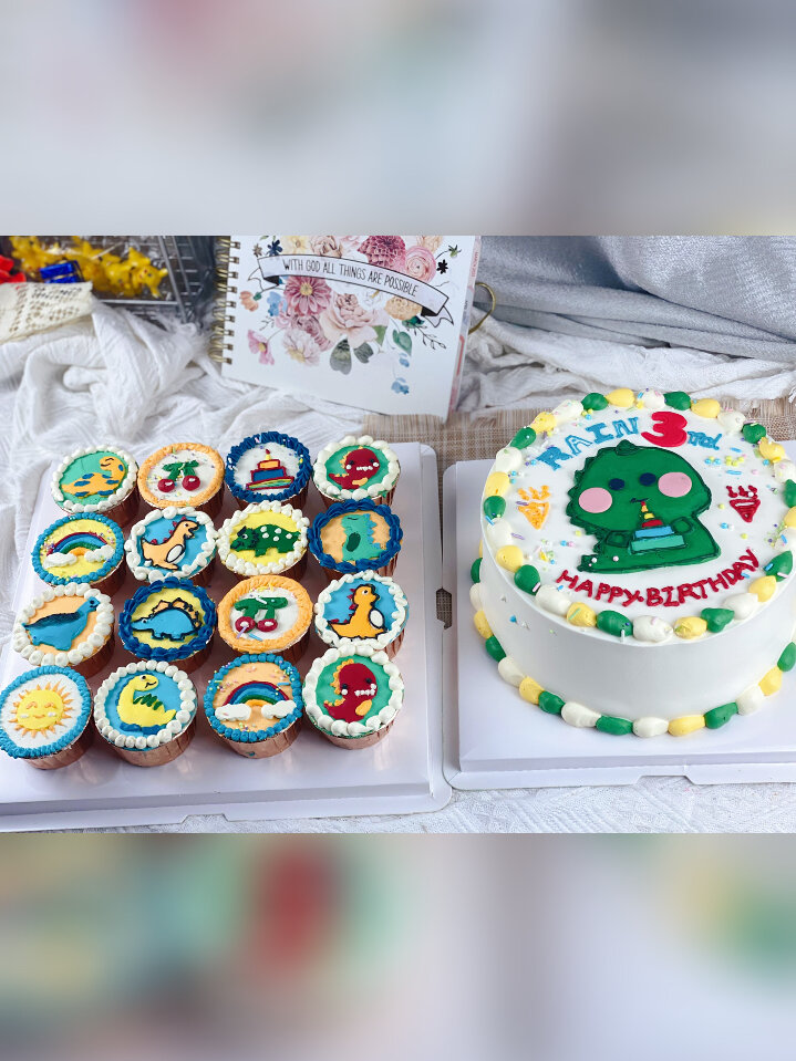  多伦多 手绘小恐龙主题生日蛋糕