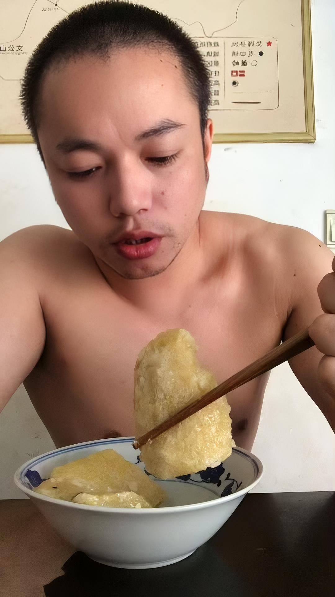 早上弄点糯米糕,好久没吃了,味道很好,也很好吃,你们想吃吗?残疾人 早餐