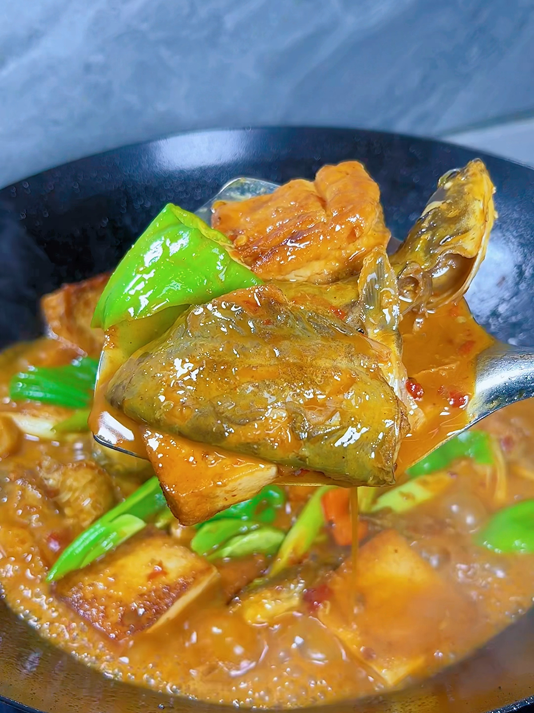 鲶鱼炖豆腐