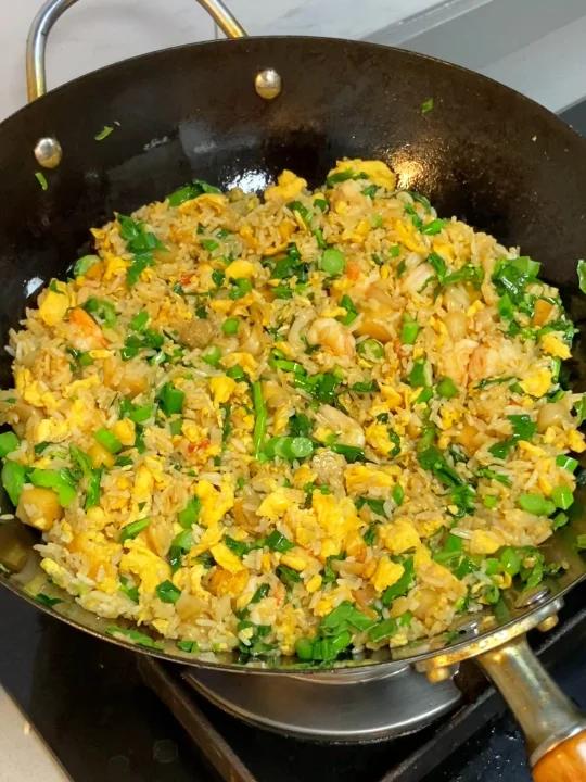 我要给所有朋友安利瑶柱虾仁炒饭!鲜香十足!