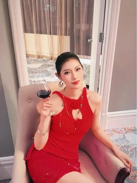 参加朋友的生日派对 红色系妆容分享卡点