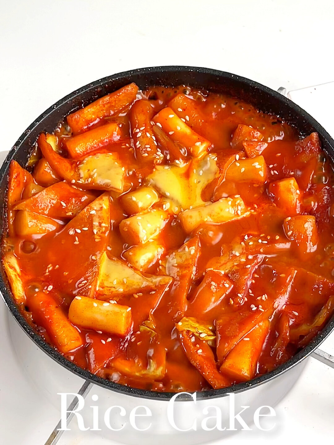 韩式鱼饼辣炒年糕酱汁浓郁,好吃到停不下