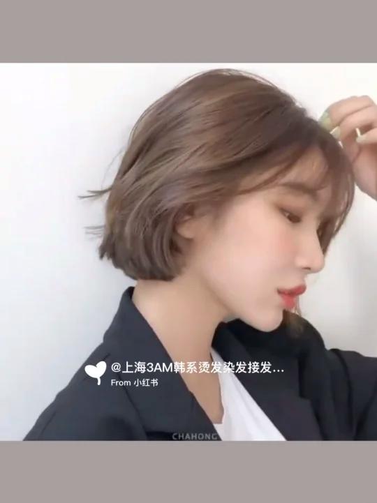 2021超A短发又温柔lisa同款发型短发流行 不知道剪什么发型或者还在考虑什么发型的时候