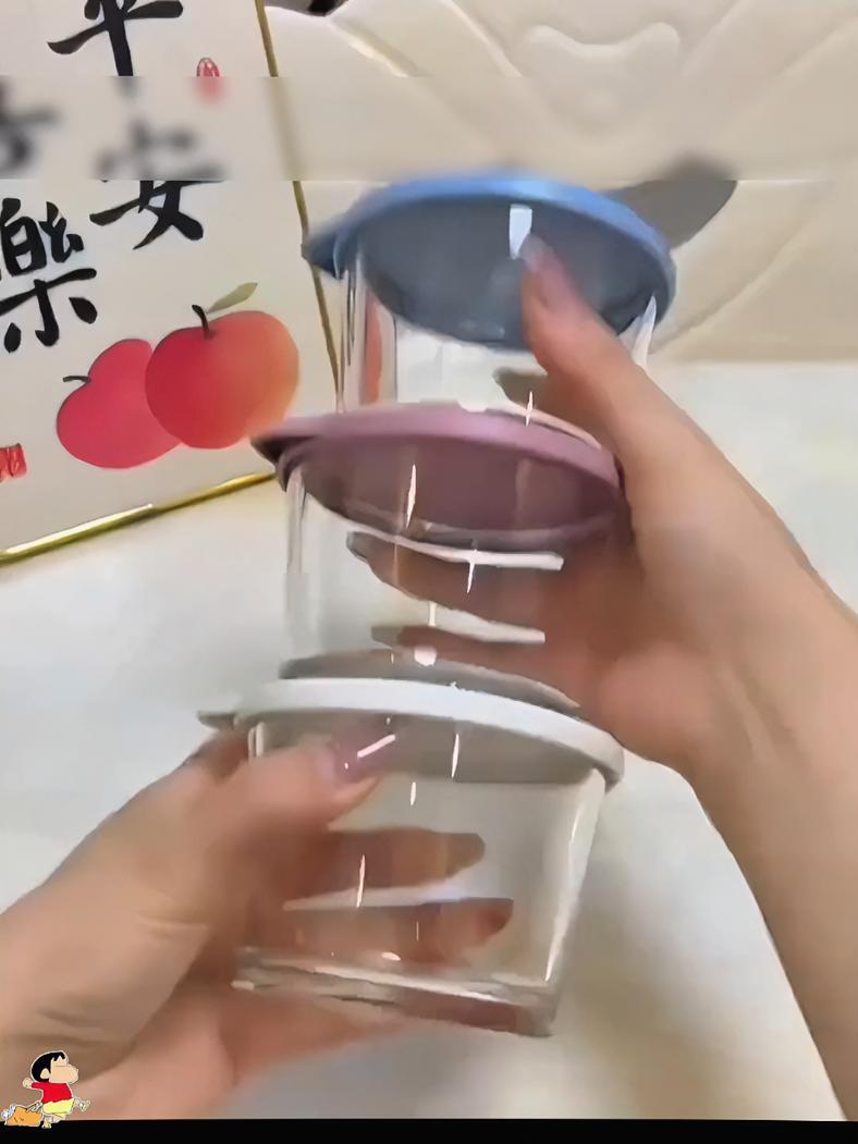 终于等到玻璃密封罐价格合适了!有了它开过封的咸菜 泡菜……就不会飘的满冰箱都是味道了!超便