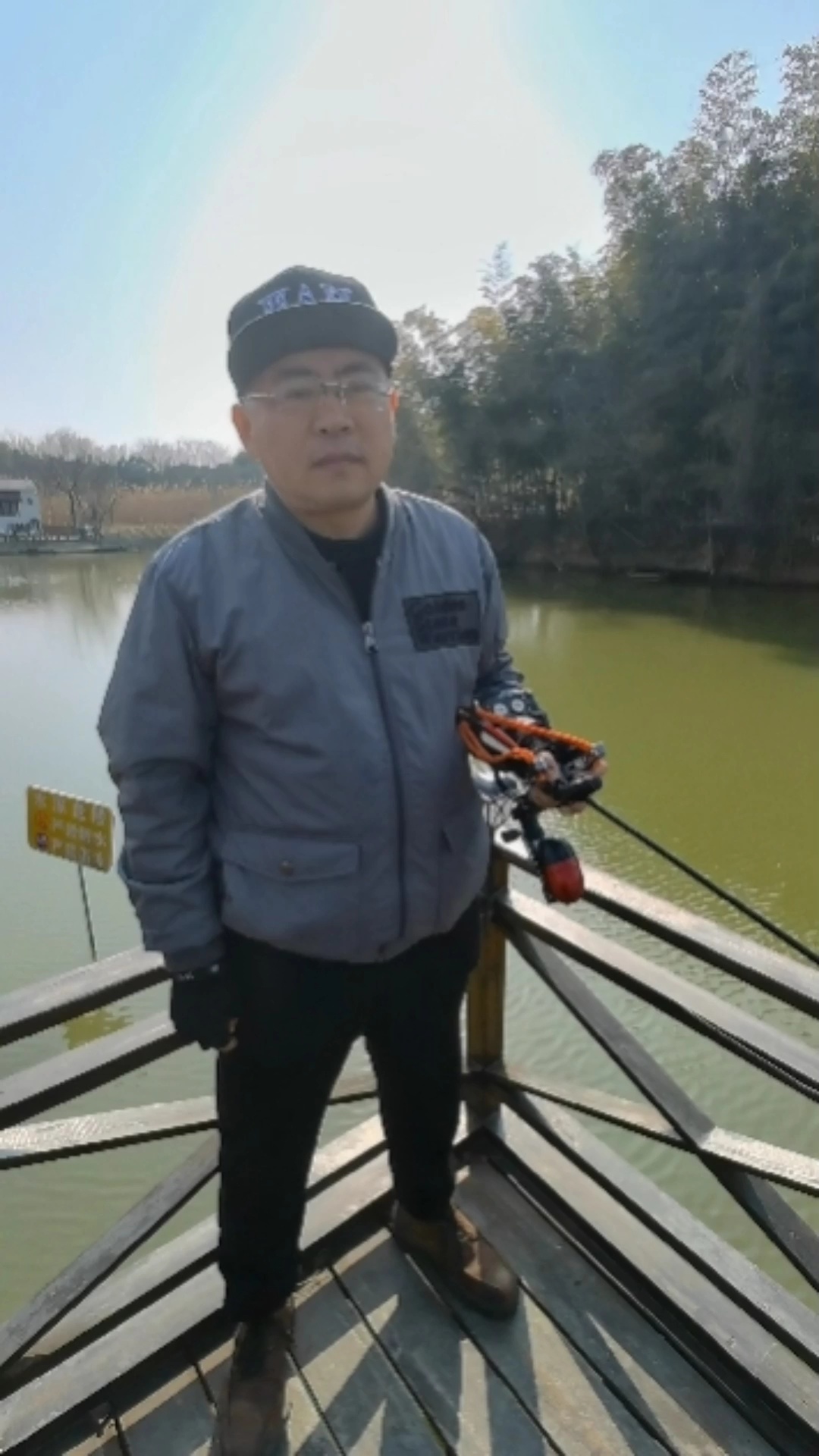 模块化生存弹弓(蝰蛇弹弓)射鱼射准技巧