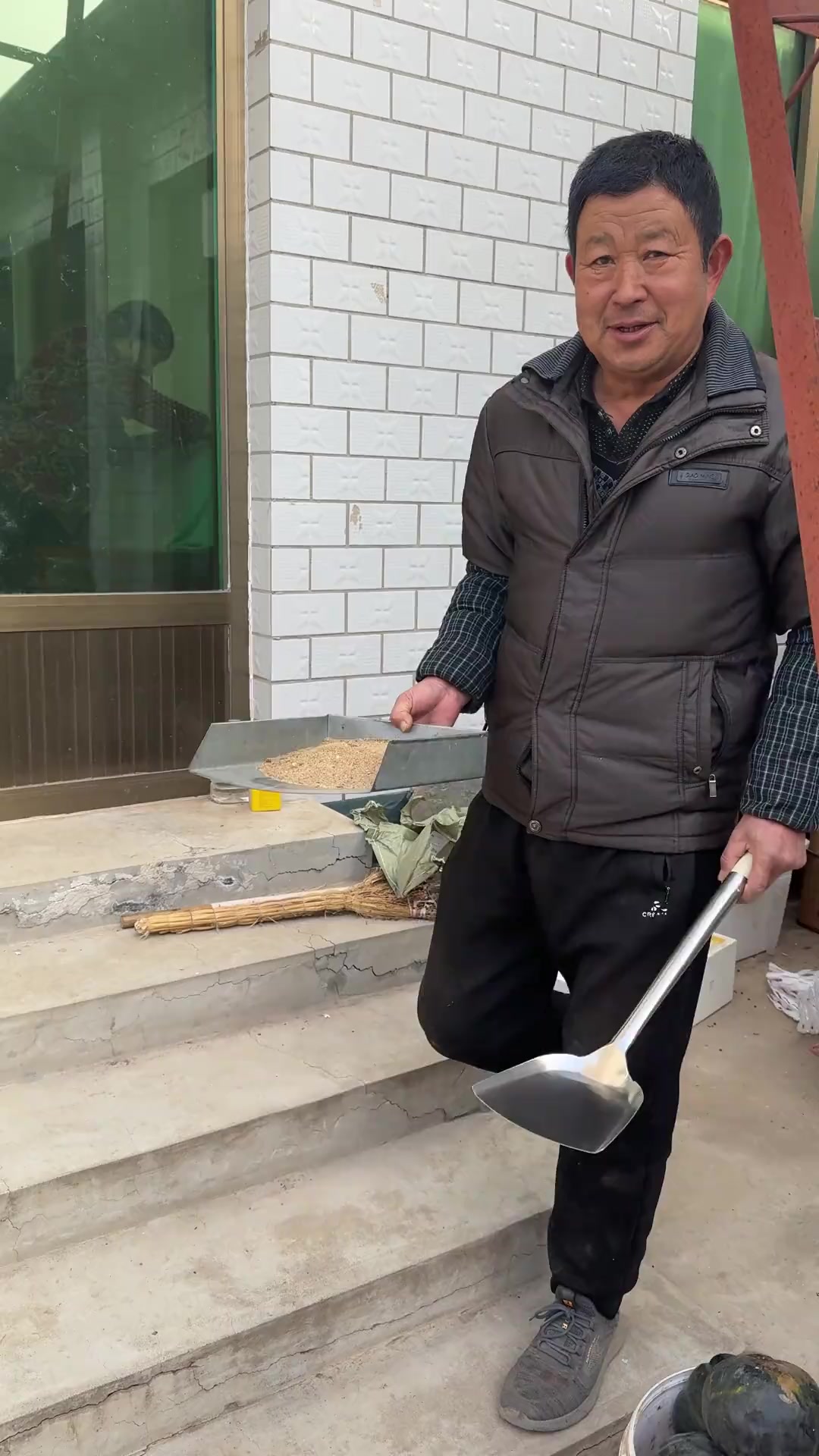 年味来啦！自己动手炒花生瓜子，烟火气就是最大的福气