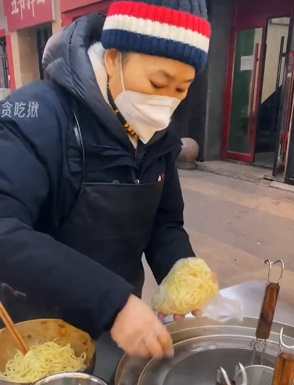 石家庄夜市美食大搜罗,武汉热干面必须尝!