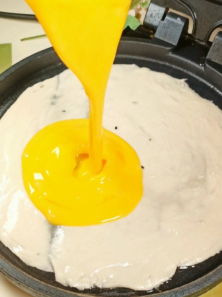 鸡蛋手抓饼做法