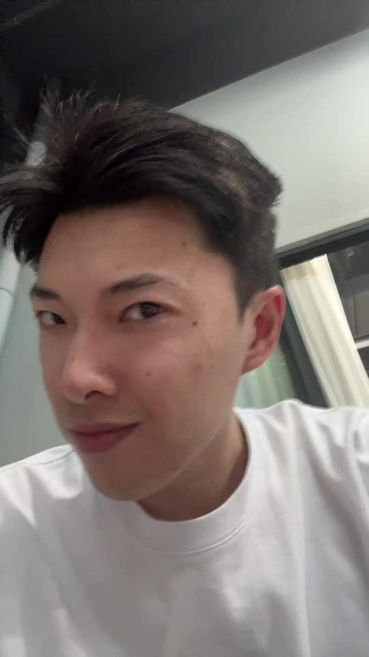 视频里跳舞厉害?那是三年前的我,现在菜鸡!