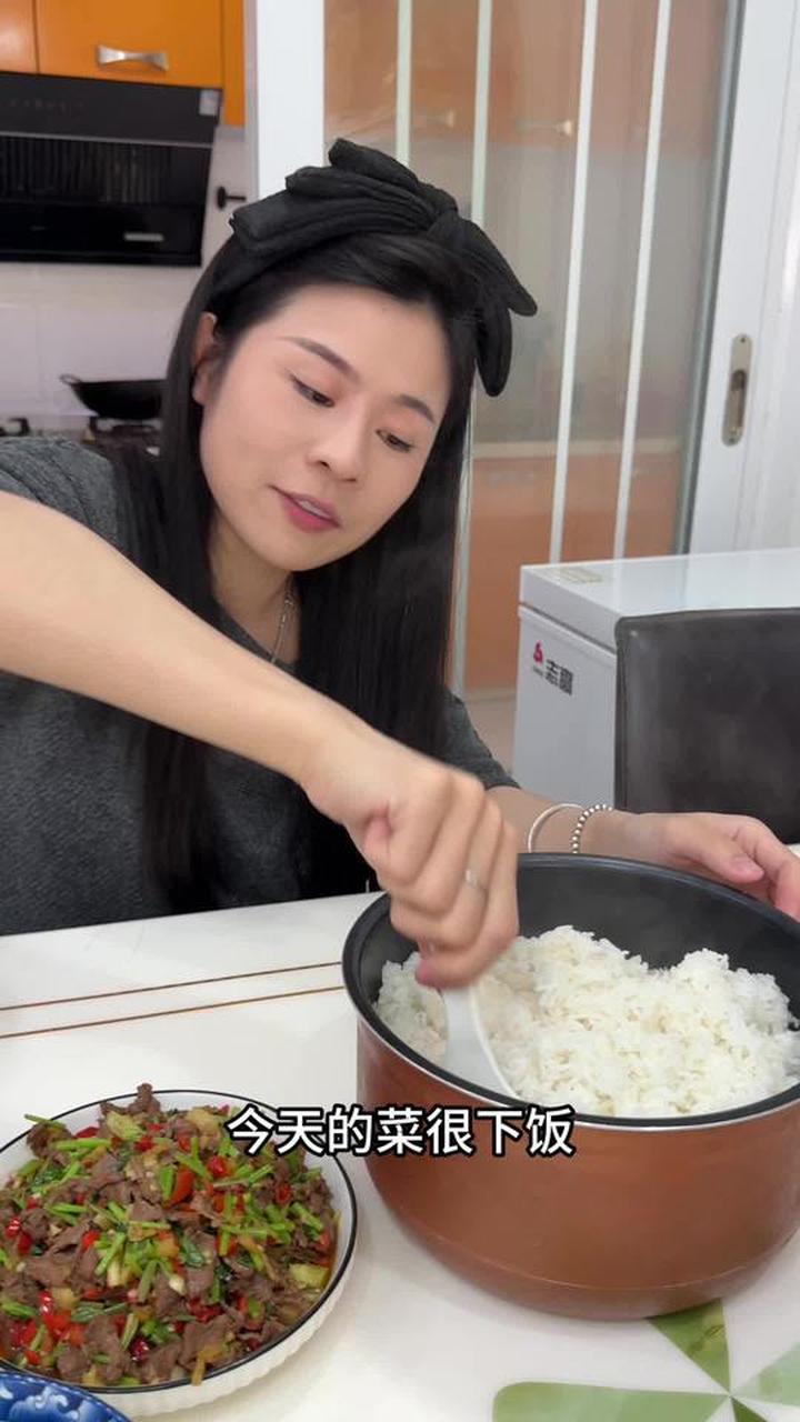 爆炒猪肝和小炒黄牛肉教程，味道绝米饭一锅不够