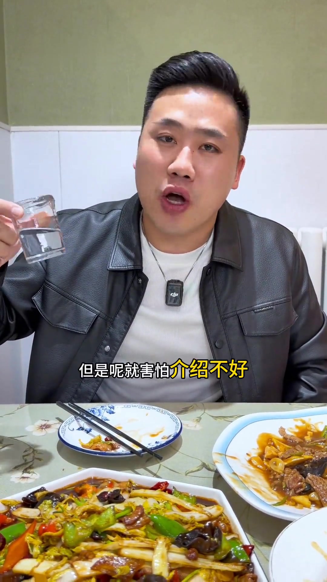 体验坐落在小巷子里的面馆，点了几道比较有代表性的潍县菜