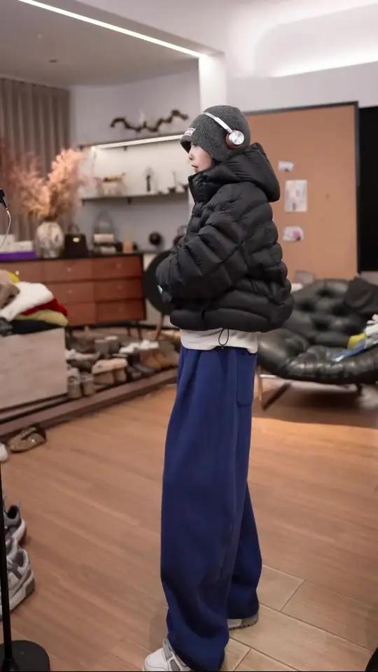 加绒加厚的裤子,白色衣服红色裤子都可以,骨架大的可以买大一点点!爆款返场,直播间等你!