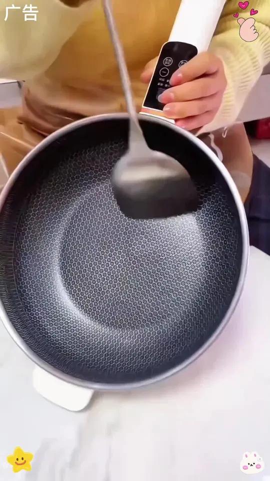 「荣事达多功能电煮锅」一锅搞定煎炒蒸煮！不粘涂层，轻松翻炒不糊底，大火力快煮，火锅/炖汤都