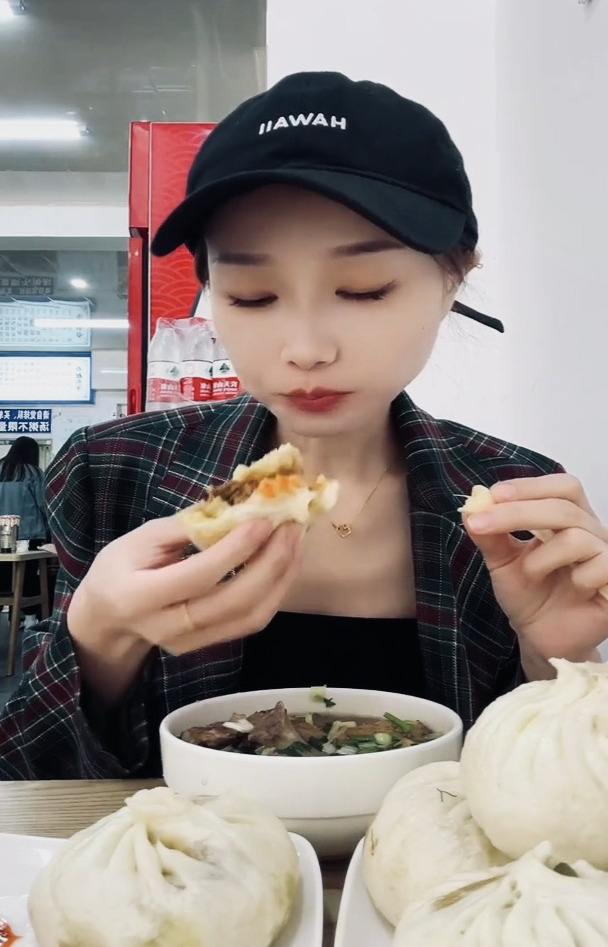 哈尔滨白杨包子铺 感觉每个馅的包子都好吃