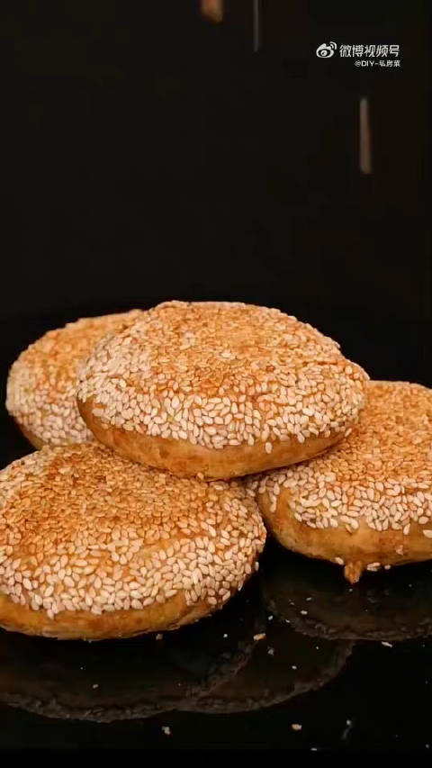 早饭吃什么 大师教你老北京麻酱烧饼,教程详细,外酥里软,超级香～(999道秘制私房菜)赣青