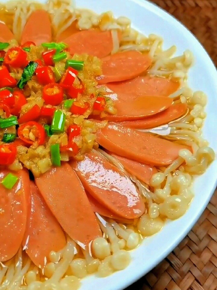 十秒做好看好吃的蒜蓉金针菇,年夜饭安排上