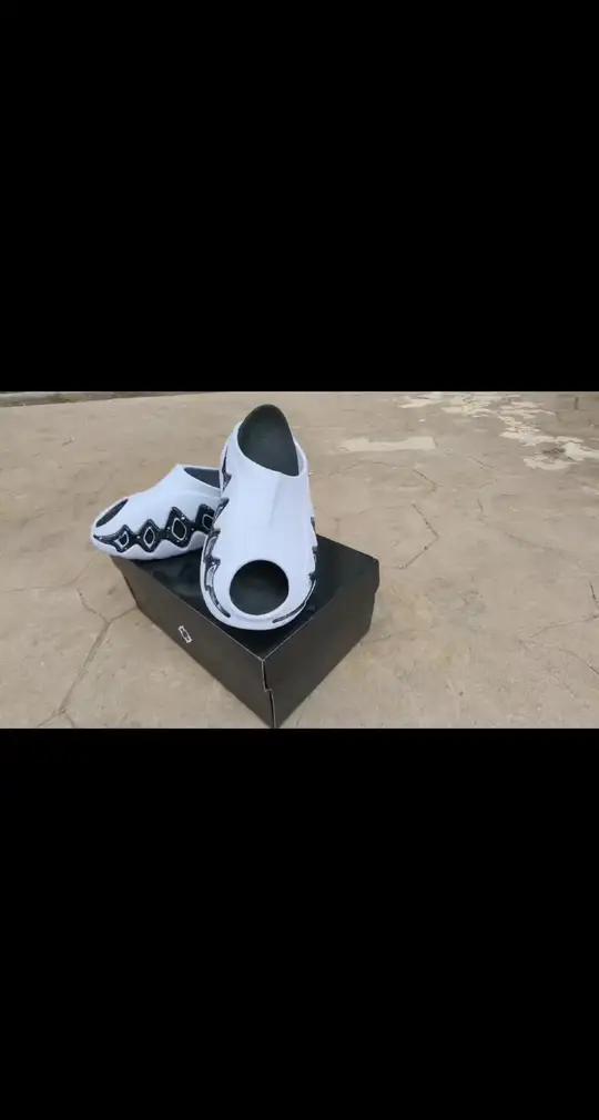 好穿不贵不行你拿回试试看 准者鲨鱼拖鞋@准者官方旗舰店@准者体育林晨耀好物推荐好鞋推荐