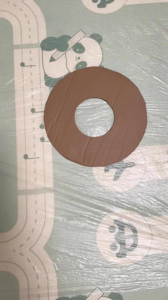 废物利用|3岁宝宝创意手工《美味的甜甜圈》