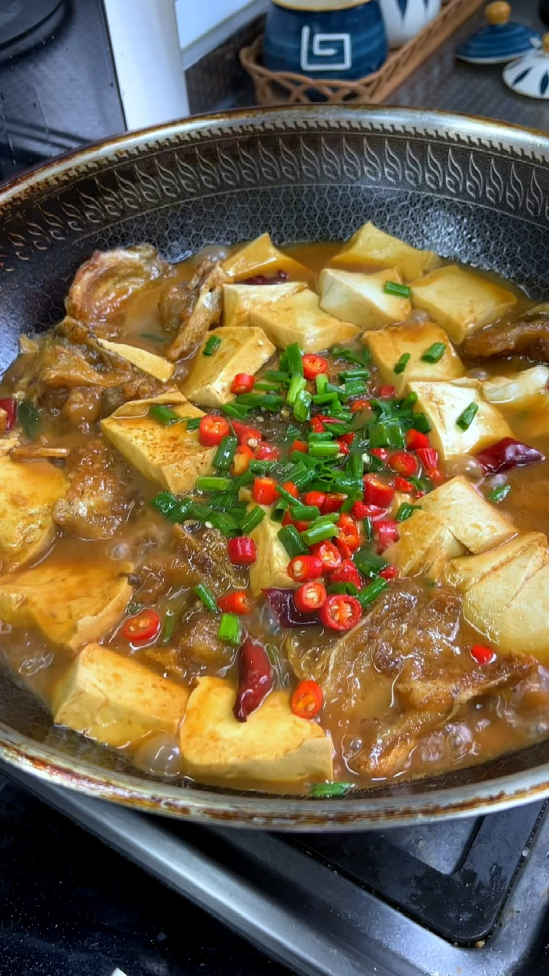 鱼和豆腐真是绝配鱼块炖豆腐超级好吃家常菜