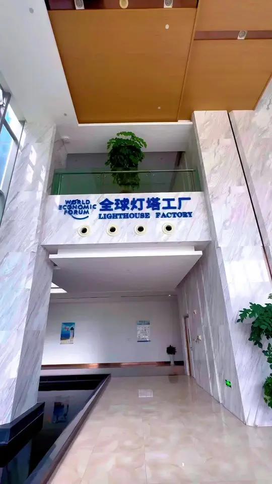 700平方景观水池过滤系统运行7年多了 改造于2018年的景观鱼池,700平方水面,过滤系
