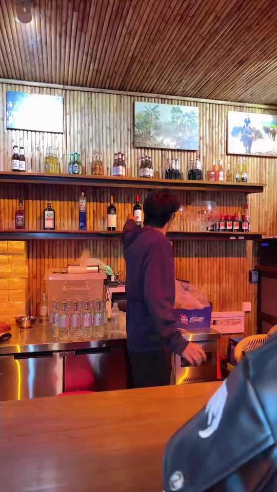 两瓶红酒，你们敢喝吗？