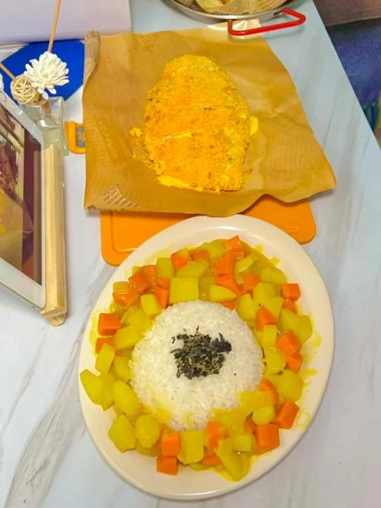 99年独居男生|一人食记|咖喱饭 爆浆鸡排