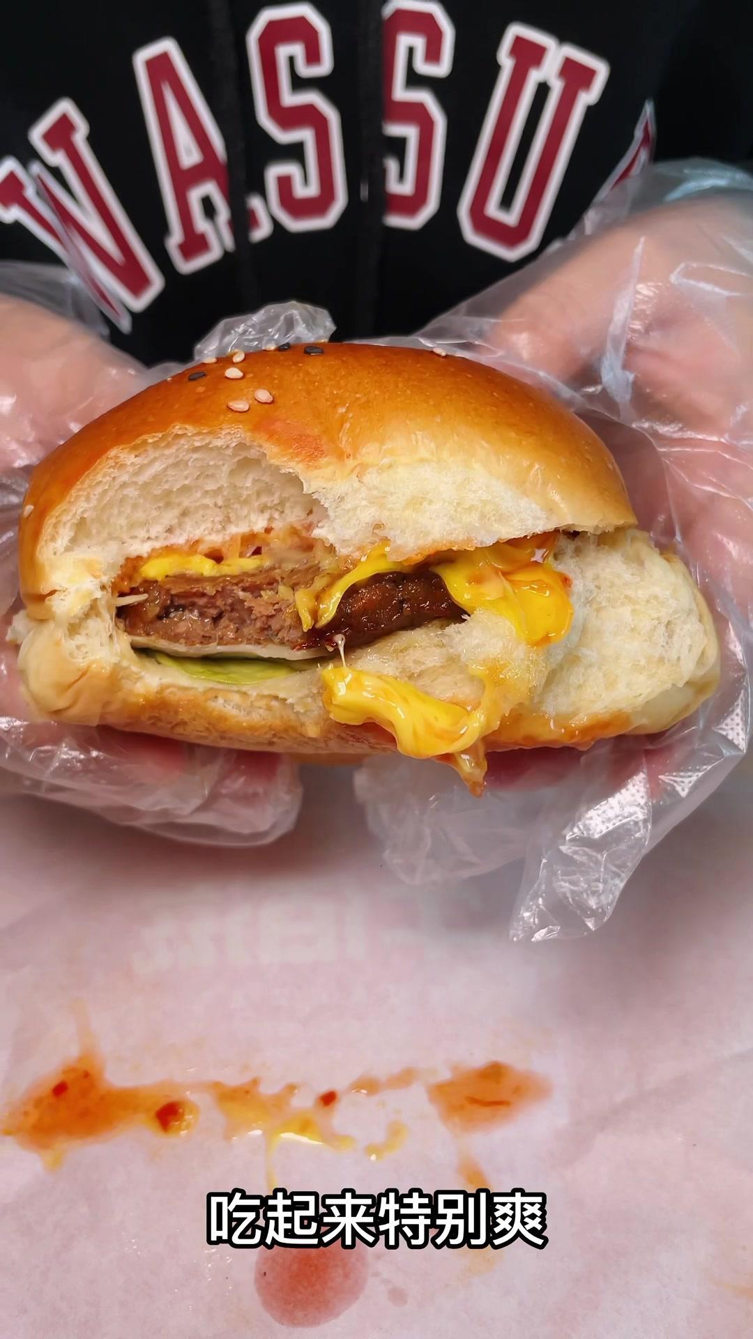超超超超好吃的汉堡,赶紧点击下方上美团和我一起吃起来吧～重庆种草团